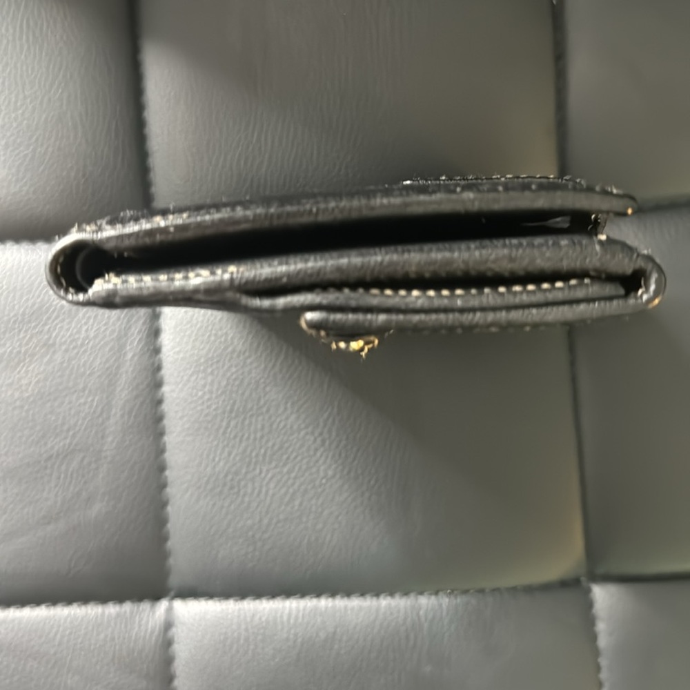 Gucci Capri French Flap Wallet - Picture 8 of 10